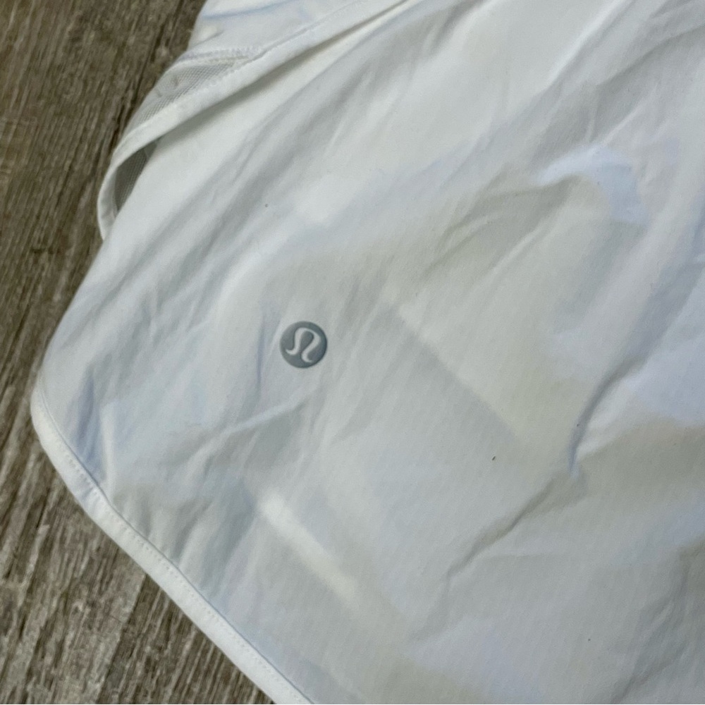 SOLD Lululemon Hotty Hot High-Rise Skirt in White Pickleball Tennis Golf Skort - Picture 13 of 16